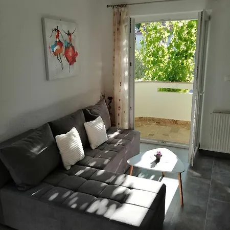 Grabovcic アパート